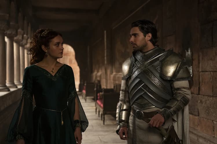 Alicent and Criston Cole talk in Kings' Landing.